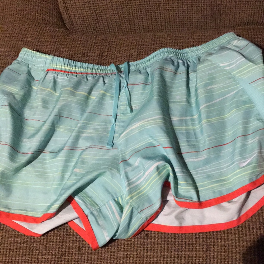 🌻Nike shorts🌻